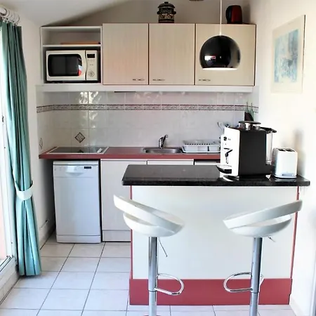 Goelettes 311 * Saint-Cyprien (Pyrenees-Orientales)
